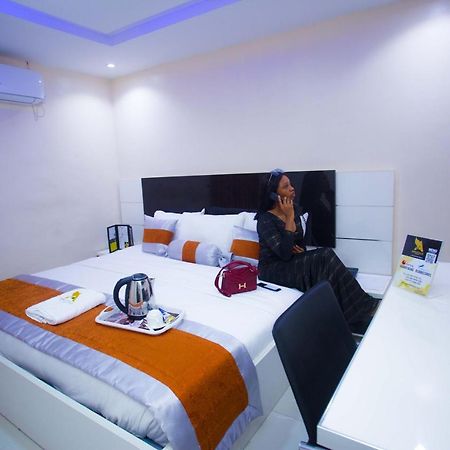 Appleville Suites Ikeja Exterior foto